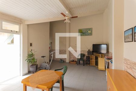 Casa à venda com 76m², 2 quartos e 2 vagas Casa à venda com 76m², 2 quartos e 2 vagasCasa 2-Salão e Churrasqueira