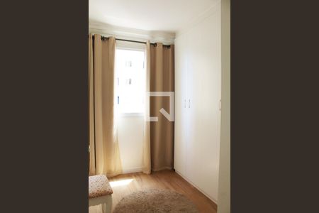 Quarto 2 de apartamento para alugar com 2 quartos, 41m² em Itaquera, São Paulo