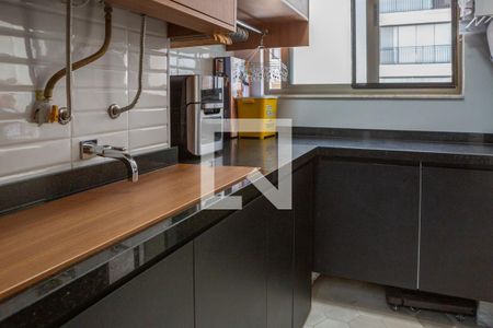 Apartamento à venda com 93m², 3 quartos e 2 vagas Apartamento à venda com 93m², 3 quartos e 2 vagasÁrea de Serviço