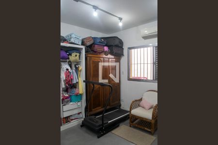 Casa à venda com 310m², 3 quartos e 2 vagas Casa à venda com 310m², 3 quartos e 2 vagasQuarto 1