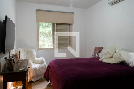 Casa à venda com 310m², 3 quartos e 2 vagas Casa à venda com 310m², 3 quartos e 2 vagasQuarto 2