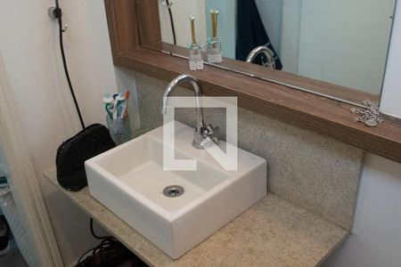 Casa à venda com 310m², 3 quartos e 2 vagas Casa à venda com 310m², 3 quartos e 2 vagasBanheiro 1