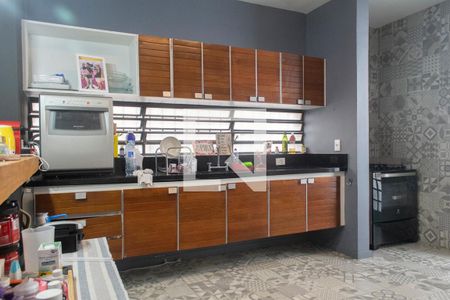 Casa à venda com 310m², 3 quartos e 2 vagas Casa à venda com 310m², 3 quartos e 2 vagasCozinha