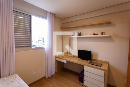 Apartamento à venda com 114m², 4 quartos e 3 vagasQuarto 3