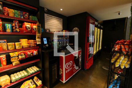 Apartamento para alugar com 70m², 2 quartos e 2 vagasMercado/Conveniência