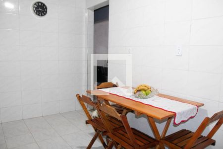 Casa à venda com 100m², 3 quartos e sem vaga Casa à venda com 100m², 3 quartos e sem vagaCozinha