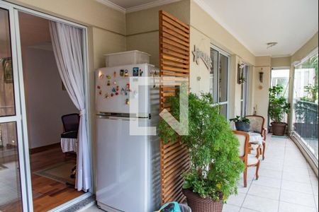 Apartamento à venda com 178m², 4 quartos e 3 vagasVaranda