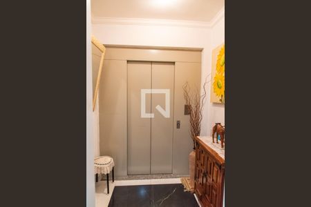 Apartamento à venda com 178m², 4 quartos e 3 vagasHall elevador