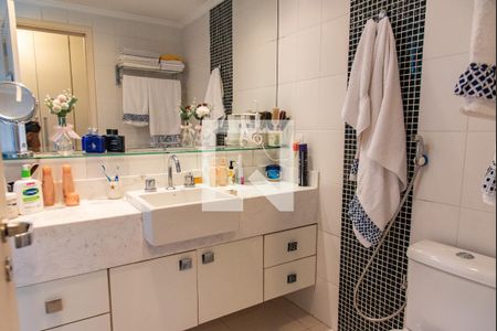 Apartamento à venda com 178m², 4 quartos e 3 vagasBanheiro da suíte 3