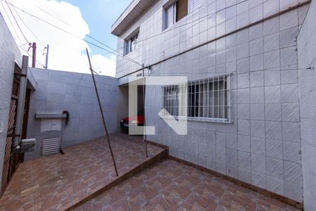 Casa à venda com 200m², 4 quartos e 2 vagas Casa à venda com 200m², 4 quartos e 2 vagasFachada
