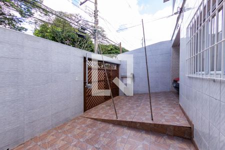 Casa à venda com 200m², 4 quartos e 2 vagas Casa à venda com 200m², 4 quartos e 2 vagasGaragem