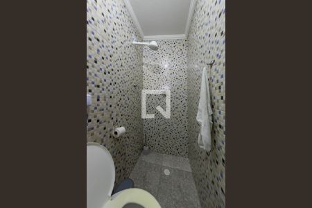 Casa à venda com 200m², 4 quartos e 2 vagas Casa à venda com 200m², 4 quartos e 2 vagasBanheiro de Serviço