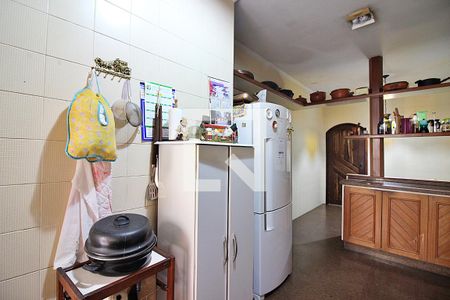 Casa à venda com 350m², 4 quartos e 2 vagasCopa e Cozinha 