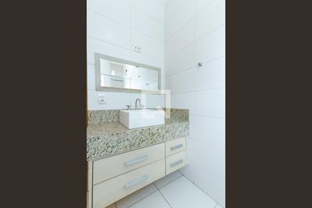 Casa à venda com 180m², 4 quartos e 3 vagasBanheiro da Suíte