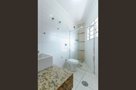 Casa à venda com 180m², 4 quartos e 3 vagasBanheiro da Suíte