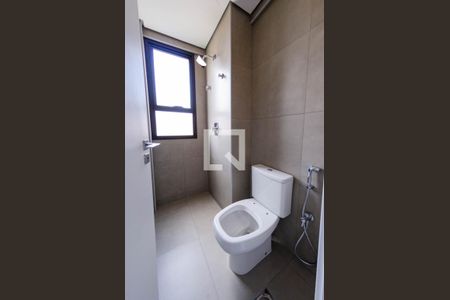 Apartamento à venda com 141m², 4 quartos e sem vaga Apartamento à venda com 141m², 4 quartos e sem vagaBanheiro semi-suíte