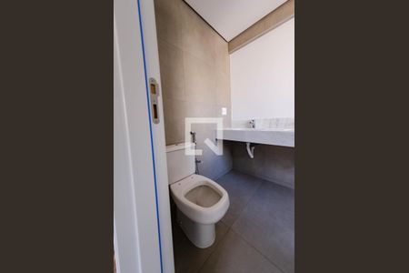 Apartamento à venda com 141m², 4 quartos e sem vaga Apartamento à venda com 141m², 4 quartos e sem vagaBanheiro suíte 2