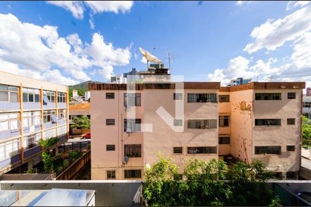 Apartamento à venda com 141m², 4 quartos e sem vaga Apartamento à venda com 141m², 4 quartos e sem vagaVista