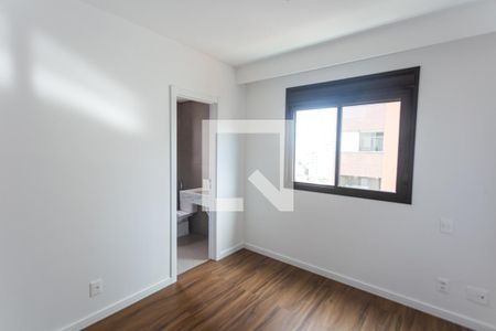 Apartamento à venda com 141m², 3 quartos e 4 vagas Apartamento à venda com 141m², 3 quartos e 4 vagasSuíte 3