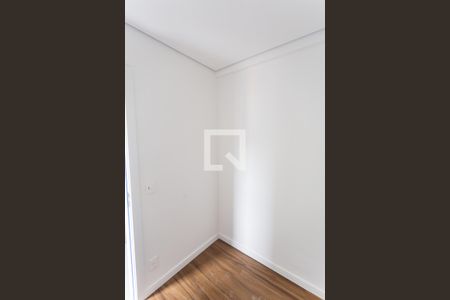 Apartamento à venda com 141m², 3 quartos e 4 vagas Apartamento à venda com 141m², 3 quartos e 4 vagasQuarto de Serviço