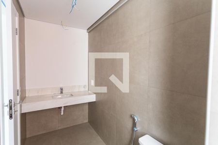 Apartamento à venda com 141m², 3 quartos e 4 vagas Apartamento à venda com 141m², 3 quartos e 4 vagasBanheiro da Suíte 2
