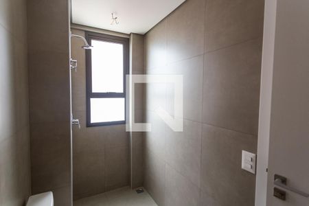 Apartamento à venda com 141m², 3 quartos e 4 vagas Apartamento à venda com 141m², 3 quartos e 4 vagasBanheiro da Suíte 2