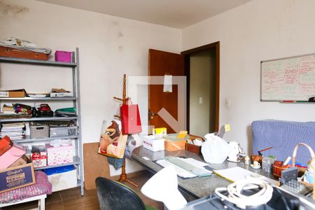 Casa à venda com 180m², 4 quartos e 4 vagas Casa à venda com 180m², 4 quartos e 4 vagasQuarto 4