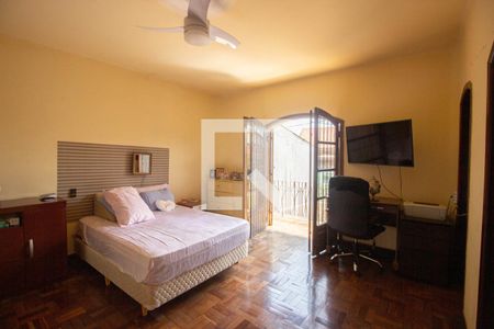 Casa à venda com 172m², 3 quartos e 2 vagas Casa à venda com 172m², 3 quartos e 2 vagasSuíte