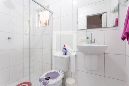 Casa à venda com 65m², 2 quartos e sem vaga Casa à venda com 65m², 2 quartos e sem vagaBanheiro