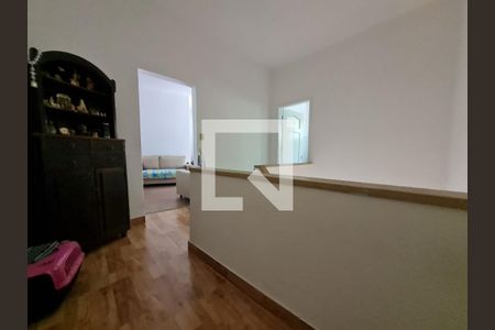 Casa à venda com 200m², 2 quartos e 1 vaga