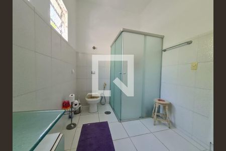 Casa à venda com 200m², 2 quartos e 1 vaga
