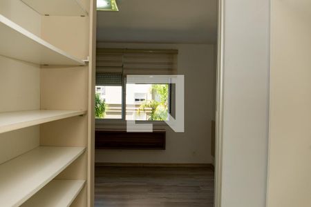 Apartamento à venda com 108m², 3 quartos e 2 vagasCloset da suíte