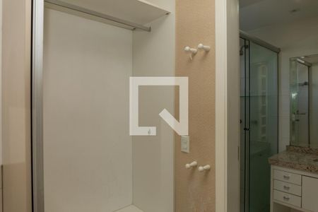 Apartamento à venda com 108m², 3 quartos e 2 vagasCloset da suíte