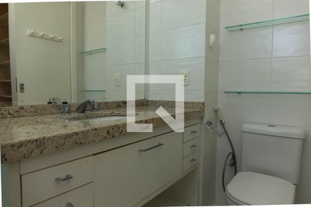 Apartamento à venda com 108m², 3 quartos e 2 vagasBanheiro da Suíte
