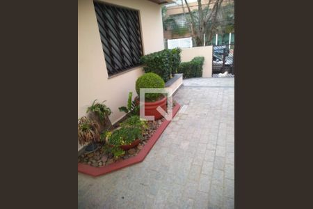 Casa à venda com 160m², 4 quartos e 2 vagas
