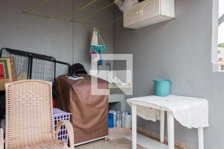 Casa à venda com 168m², 2 quartos e 2 vagas Casa à venda com 168m², 2 quartos e 2 vagasÁrea de Serviço