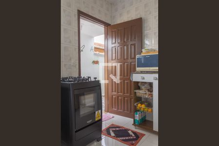 Casa à venda com 168m², 2 quartos e 2 vagas Casa à venda com 168m², 2 quartos e 2 vagasCozinha