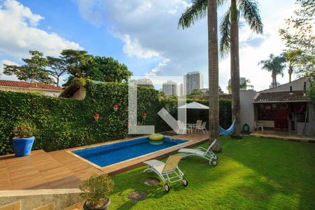 Casa à venda com 320m², 4 quartos e 3 vagas
