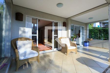 Casa à venda com 320m², 4 quartos e 3 vagas