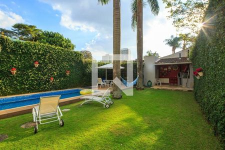 Casa à venda com 320m², 4 quartos e 3 vagas