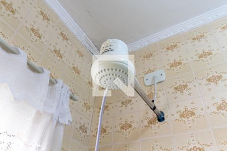 Casa à venda com 240m², 3 quartos e 2 vagasChuveiro