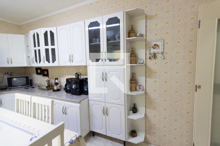 Casa à venda com 240m², 3 quartos e 2 vagasCozinha - Armários