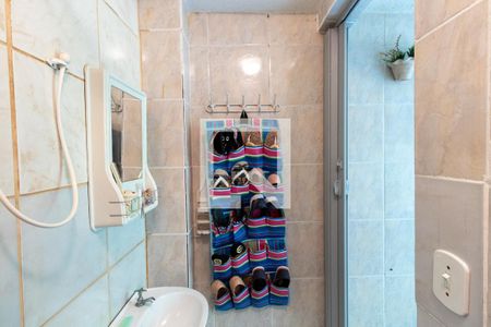 Casa à venda com 240m², 3 quartos e 2 vagasBanheiro