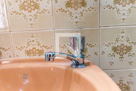 Casa à venda com 240m², 3 quartos e 2 vagasBanheiro - torneira