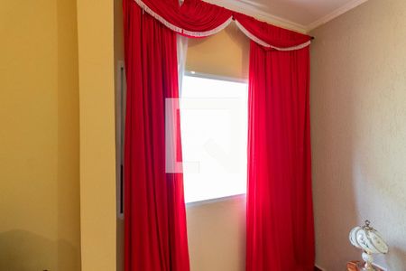 Casa à venda com 240m², 3 quartos e 2 vagasQuarto Suíte 1