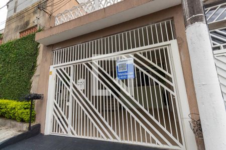 Casa à venda com 240m², 3 quartos e 2 vagasFachada