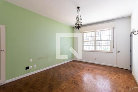 Casa à venda com 293m², 3 quartos e 3 vagas
