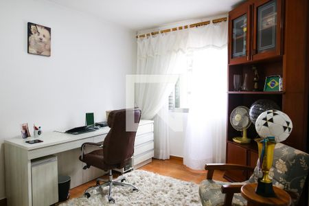 Casa à venda com 310m², 3 quartos e 2 vagas Casa à venda com 310m², 3 quartos e 2 vagasQuarto 2