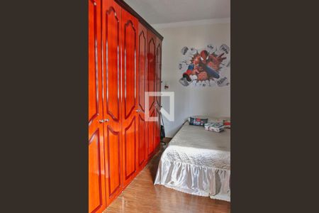 Casa à venda com 241m², 4 quartos e 3 vagas Casa à venda com 241m², 4 quartos e 3 vagasQuarto 3