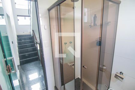 Casa à venda com 683m², 4 quartos e 3 vagasBanheiro 2